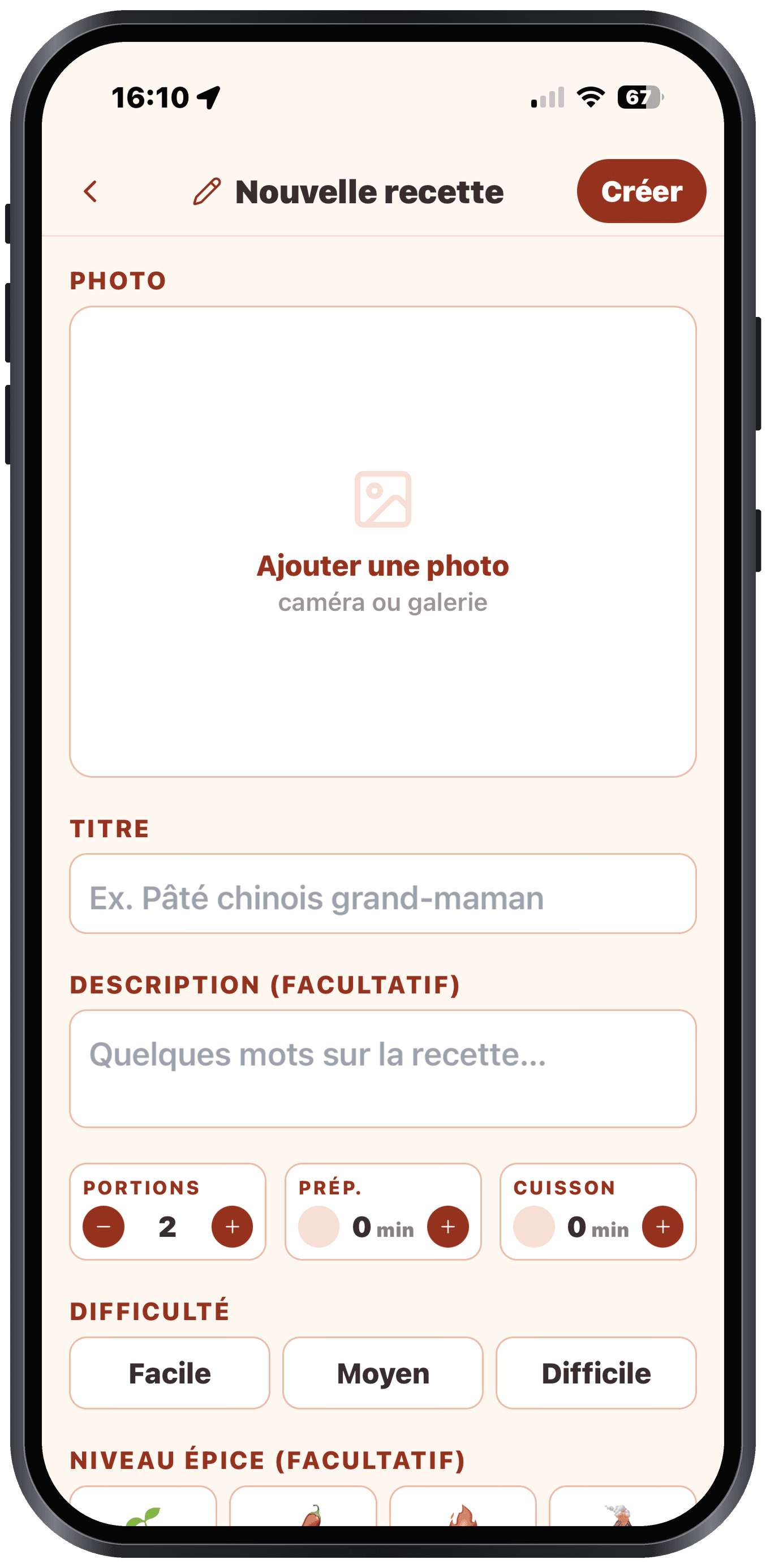 Créer une recette à la main dans Olivi Création manuelle d'une recette dans Olivi sur iPhone : le formulaire pour saisir titre, ingrédients et étapes
